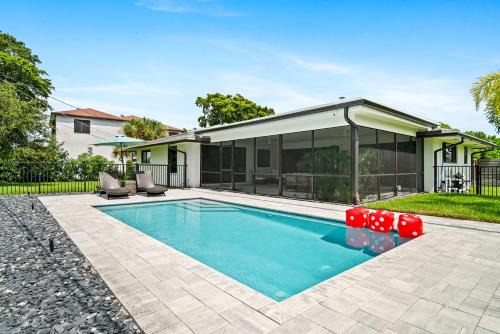 Palm Beach - West Palm Beach Casa | Private Pool Retreat, Tranquil Near Dt & Beach