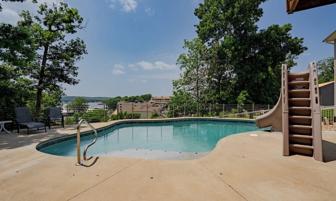 Lake Ozark Casa | Private pool. Season Special 6th NIGHT FREE, boat rental, hiking and enjoying all the great restaurants in the area.