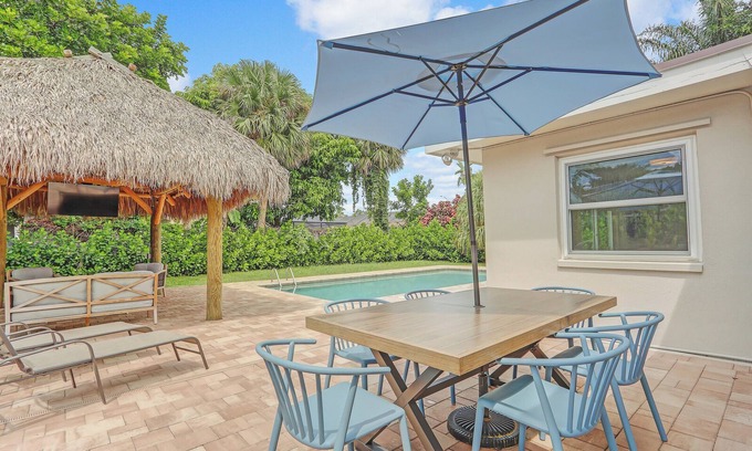 Hunt Club Casa | Private Pool + Bar: Palm Beach Gardens Getaway