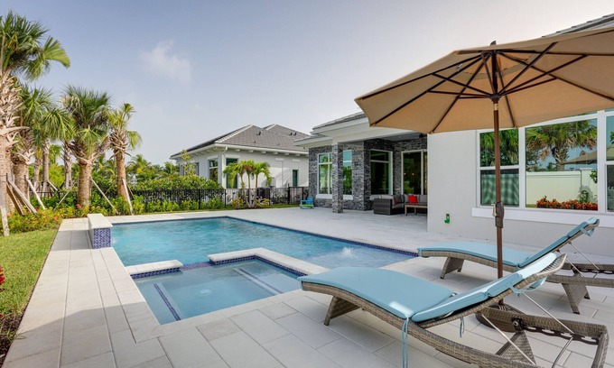 Hunt Club Casa | Private Pool & Spa: Luxe Palm Beach Gardens Home