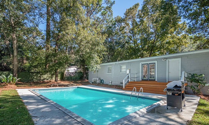 Tallahassee Casa | Private Pool - Walk to FSU Campus - Hot Tub