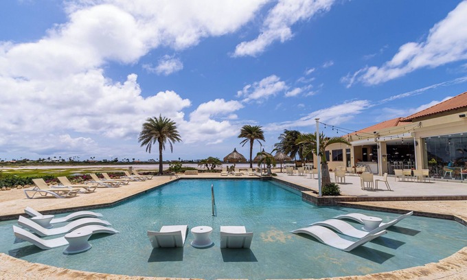 Gold Coast Casa | Private pool! *walking dist. to Aruba beaches*
