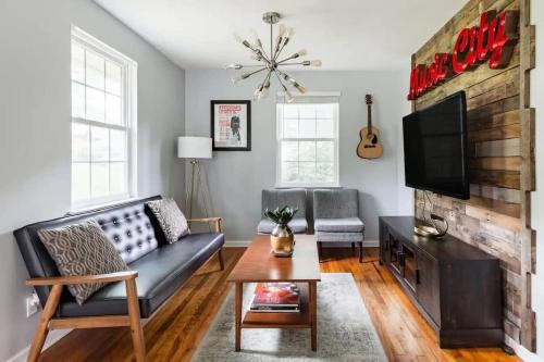 Shelby Hills Casa | Private prime new renovated E Nash - 5 min to DT