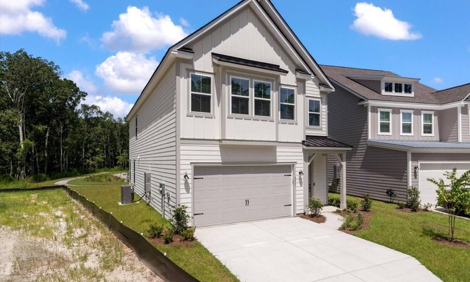 West Ashley Casa | Private Queen Room in Modern 4BR Home, 2unit