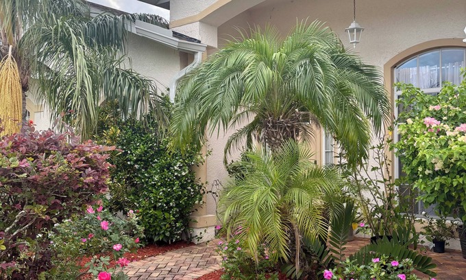Land O' Lakes Casa | Private Quiet Room for Rent near Tampa, FL – Ideal for Students or Professionals