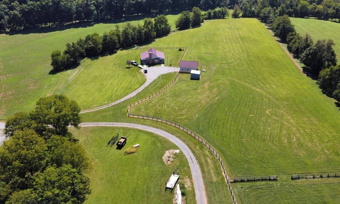 Middletown Casa | Private remodeled house rent weekends, weekly, monthly. Country/Equine setting