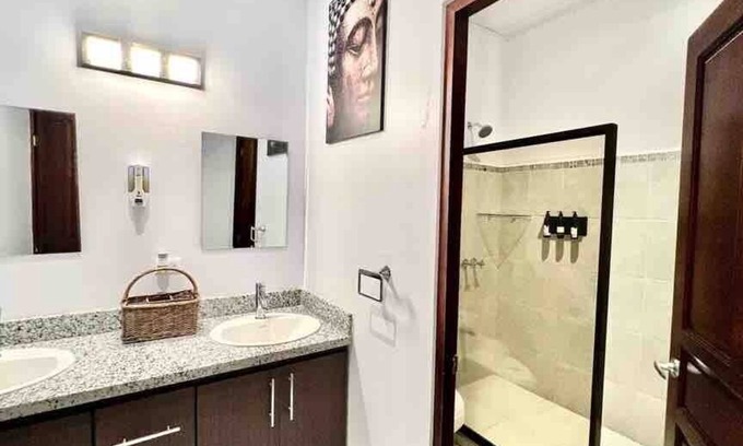 Jacó Villa | Private resort style pool, AC WiFi, clean home