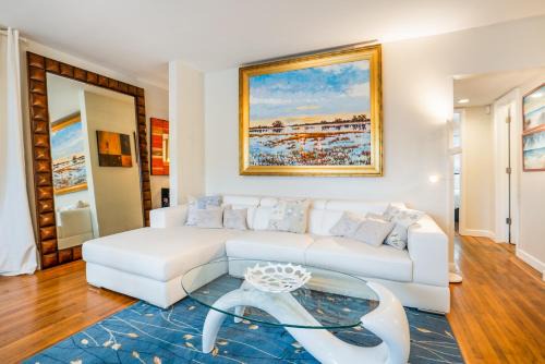 Hallandale Beach Casa | Private resort for up to 12 guests minutes from Hallandale & Hollywood Beach Oceanfront