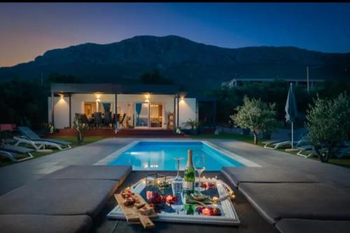 Kastel Sucurac Complejo | Private Resort Lumianni- 2 Houses