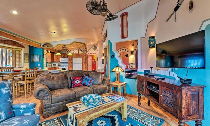 Taos Casa | Private Retreat 17 Mi to Taos Ski Valley!