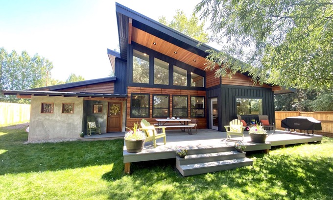 Bozeman Casa | Private Riverfront Retreat