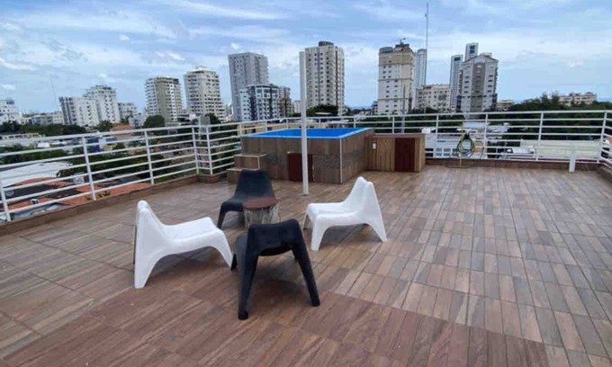 Renacimiento Apartamento | PRIVATE ROOF TOP JACUZZI 360 VIEWS PENT HOUSE WiFi