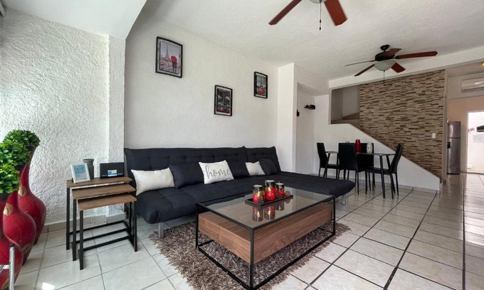 S. M. 57 Casa | Private Rooftop Pool with Grill close to HZ and airport