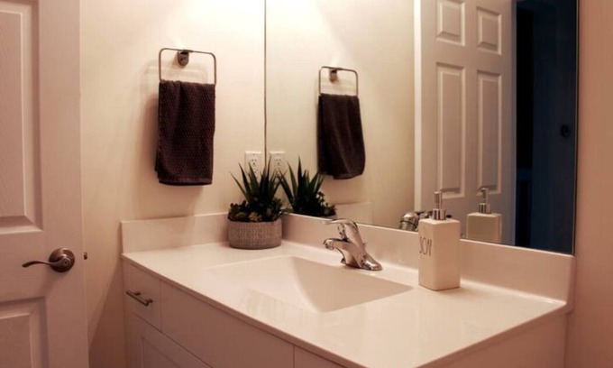Miami Lakes Casa | Private Room #2 / Pool / Gym / Wifi / Parking Free