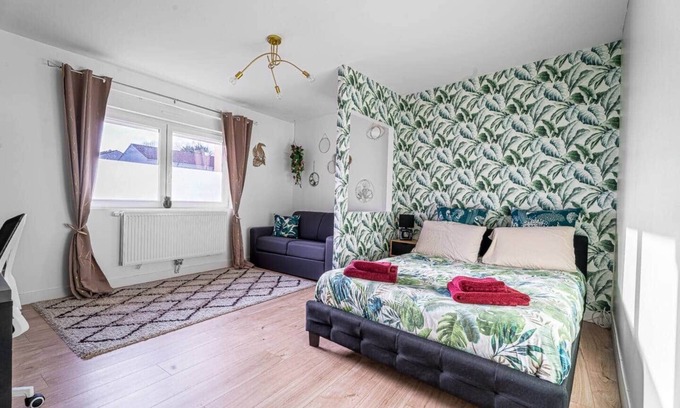 Woippy Cama Y Desayuno | Private room 22m² + Sofa bed - WIFI - 120m² - France