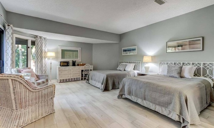 Fernandina Beach Apartamento | Private Room-Amelia Island Plantation Gated Haven!