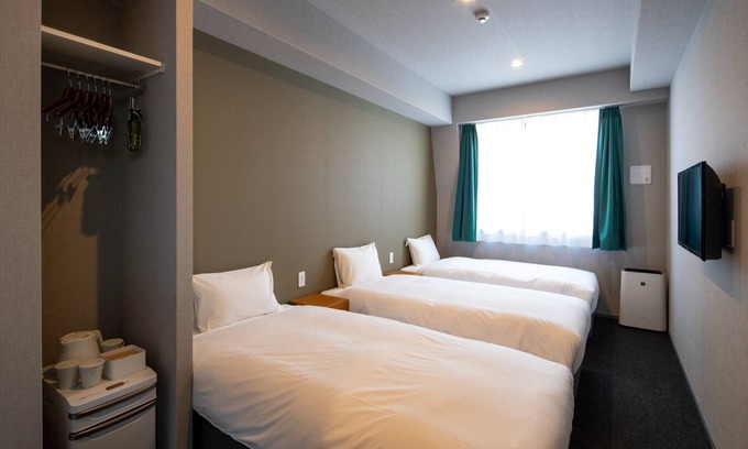 Kitahorie Hotel | Private room Dog friendly triple room Bath / Osaka Ōsaka