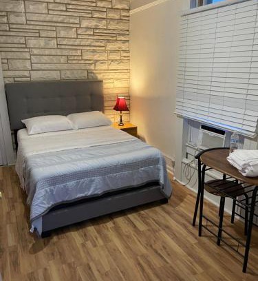 Garfield Casa | PRIVATE ROOM ON TAYLOR FULL KITCHEN and BATHROOM shared ARTS RooSEVELT ROW CONVENTION CENTER STADIUMS ASU DOWNTOWN PHOENIX