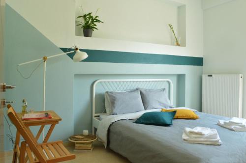 Ioannina Casa | Private Room Sunny Retreat with a Garden Terrace
