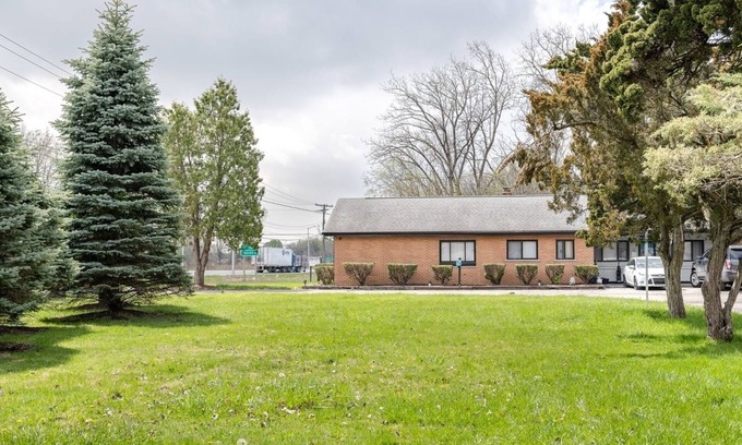Riverview Apartamento | Private Room w/ Bath & Kitchen Access in Brownstown