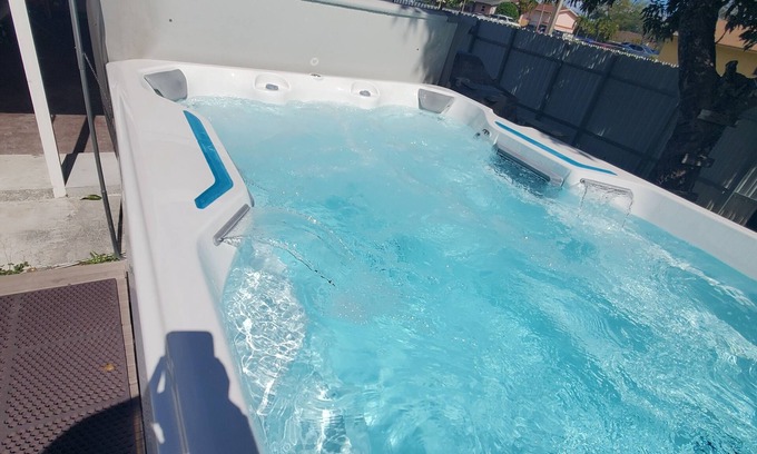 Hillcrest Casa | Private room with pool(hot water and spa)