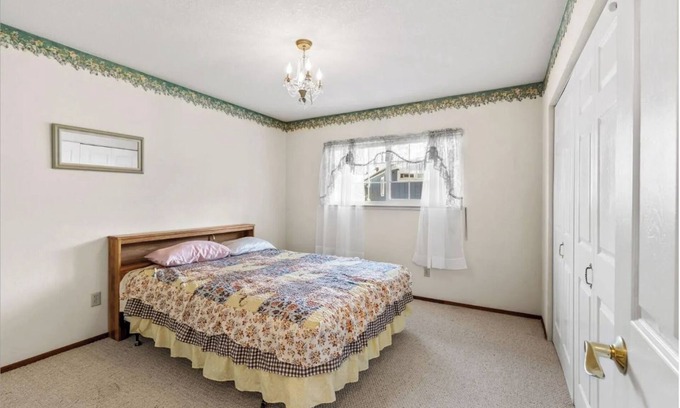 Marina Casa | Private Room with Share Bathroom and Kitchen