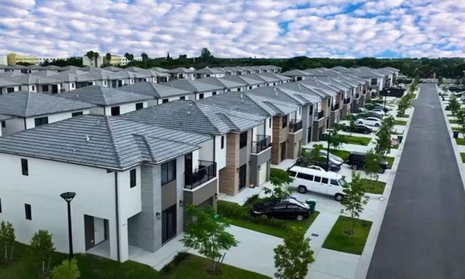 Florida City Apartamento | Private Room with Entrance & Bathroom -All yours!