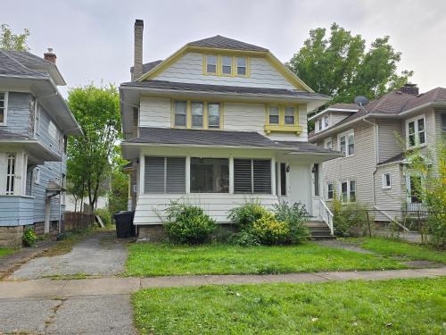 Rochester Casa | Private rooms in Rochester home- Near Hospitals and Universities