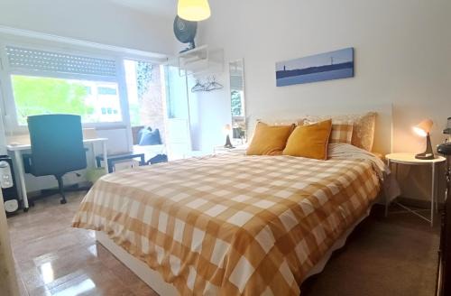 Benfica Casa | Private Rooms in Shared Apartment - Shared Bathroom and Dog Friendly