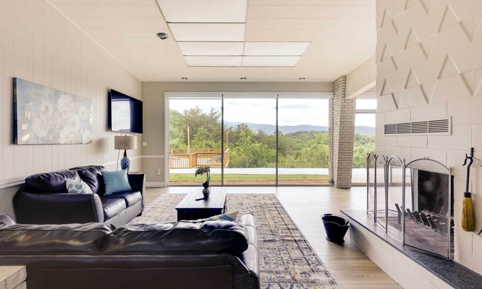 Copperhill Casa | Private Saltwater Pool: Mtn-View Copperhill Home