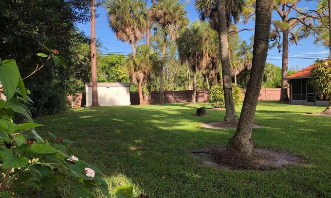 Golden Lakes Casa | Private Sanctuary in the Heart of Royal Palm Beach..