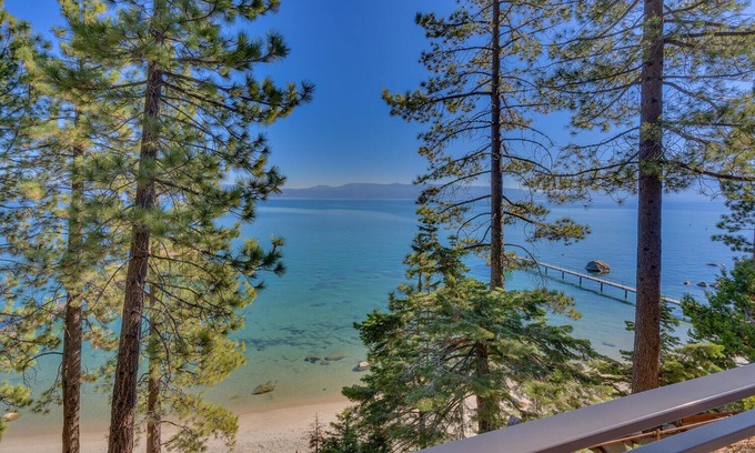 Tahoma Casa | PRIVATE SANDY BEACH! BUOY, SLEEPS 16.