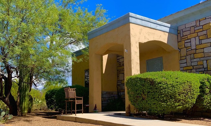 Tortolita Casa | Casita privada aislada en un lote de 3 acres, en el área de Oro Valley