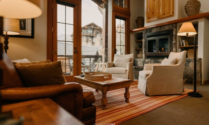 Mountain Village Cabina | See Forever Cabin by InvitedHome | Private Deck, Hike, Peaks Pool, Hot Tub, Gym