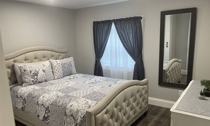 Wolfville Casa | Private semi detached home close to downtown Wine Tours and Acadia