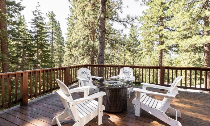 Incline Village Casa | Private + Serene Escape w/ HotTub