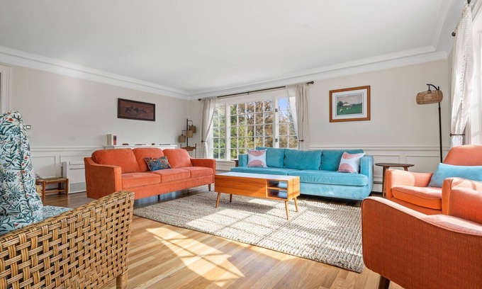 South Kingstown Casa | Private setting w/ hiking trails, sleeps 13, a/c, minutes to area beaches