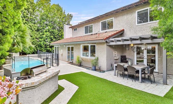 Thousand Oaks Casa | Private, Spacious Retreat in Westlake w/ Pool + Spa