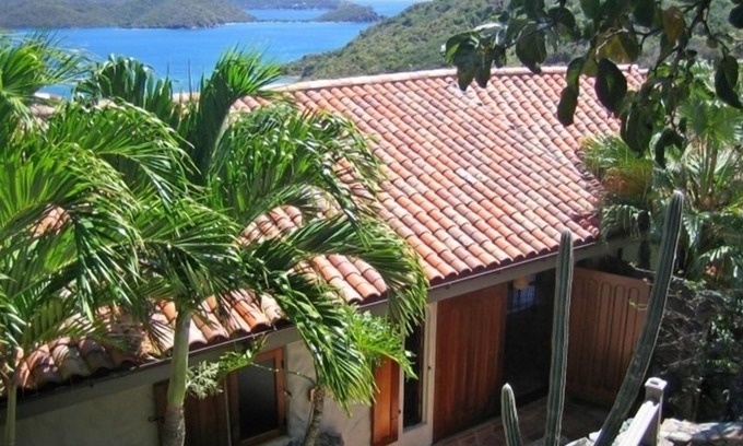 Seagrape Hill Villa | * Privado y espacioso * 3-5 dormitorios-Pool & Fitness Equipment / Wifi / estéreo / Agua Vistas
