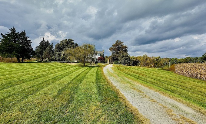 Dundas Otro | Private, Spacious Country Retreat. Pets welcome!