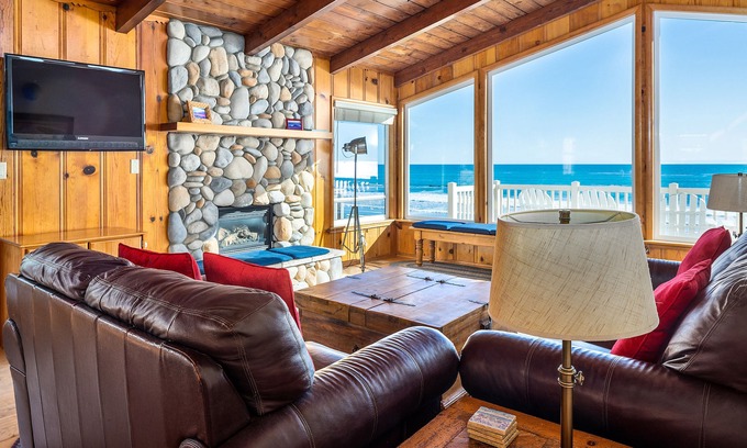Cayucos Casa | Escaleras privadas a la playa en Pacific Ave a pie de la ciudad