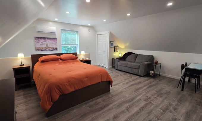Westbrook Apartamento | Private studio nestled in woods