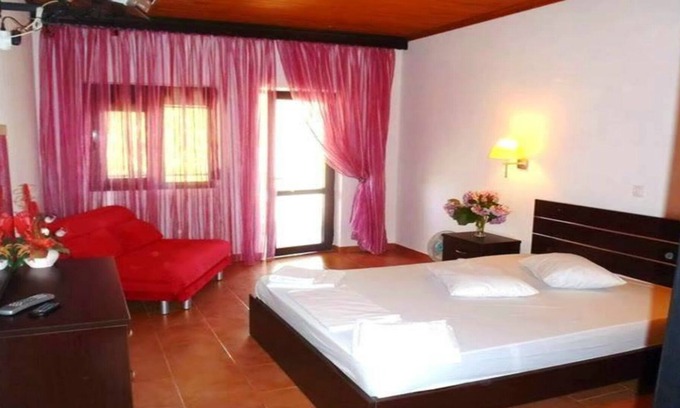 Therma Casa | Estudio privado "Rania" en medio de Therma