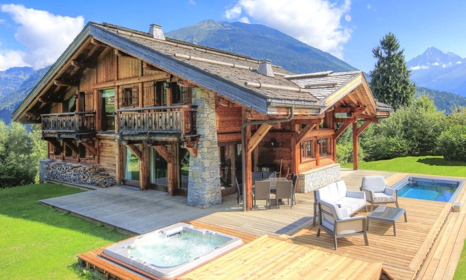 Les Houches Chalet De Esquí | Private stunning chalet with incredible views, sunken jacuzzi & spa