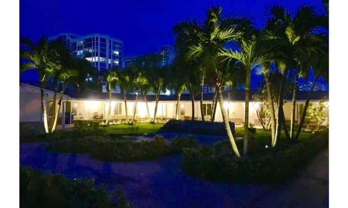 Pompano Beach Apartamento | Private Suite # 4, five minutes walk to beach.