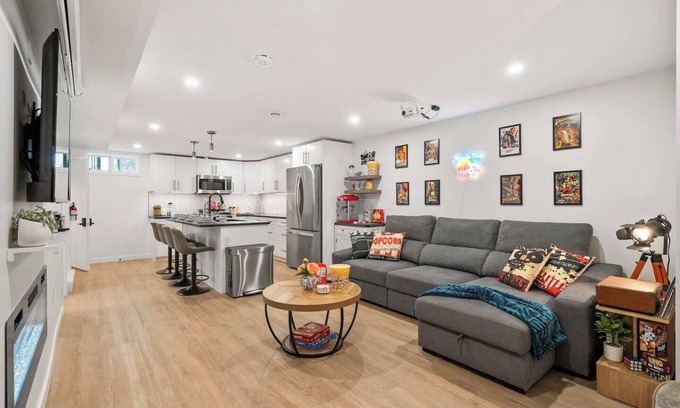Edmonton Casa | Private theatre, themed rooms, and comfort near Whyte Ave & Downtown