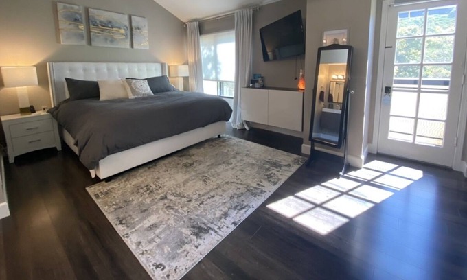 Bay Ho Casa | Private Townhouse 15 mins from everything in San Diego