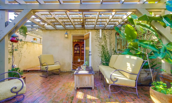 Coronado Cabaña | Private tropical oasis