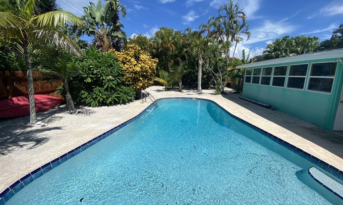 Cocoa Isles Casa | El paraíso tropical de los surfistas