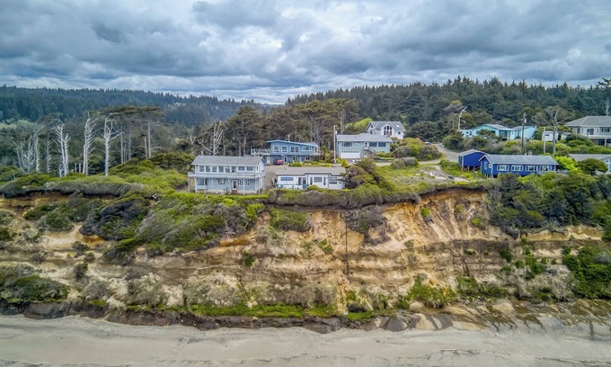 Seal Rock Casa | ¡Casa frente al mar actualizada en Seal Rock!